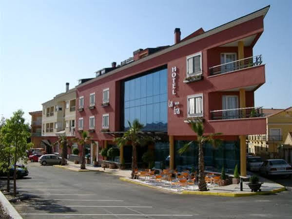Hotel Las Eras Сафра Екстериор снимка