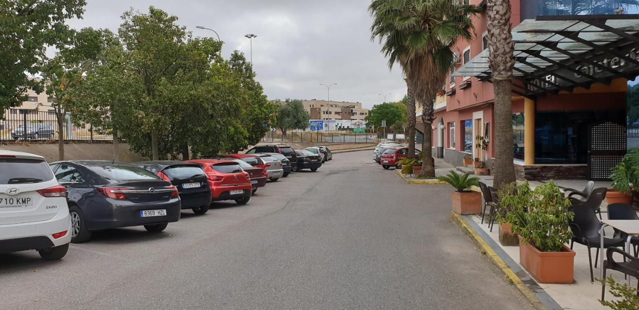 Hotel Las Eras Сафра Екстериор снимка